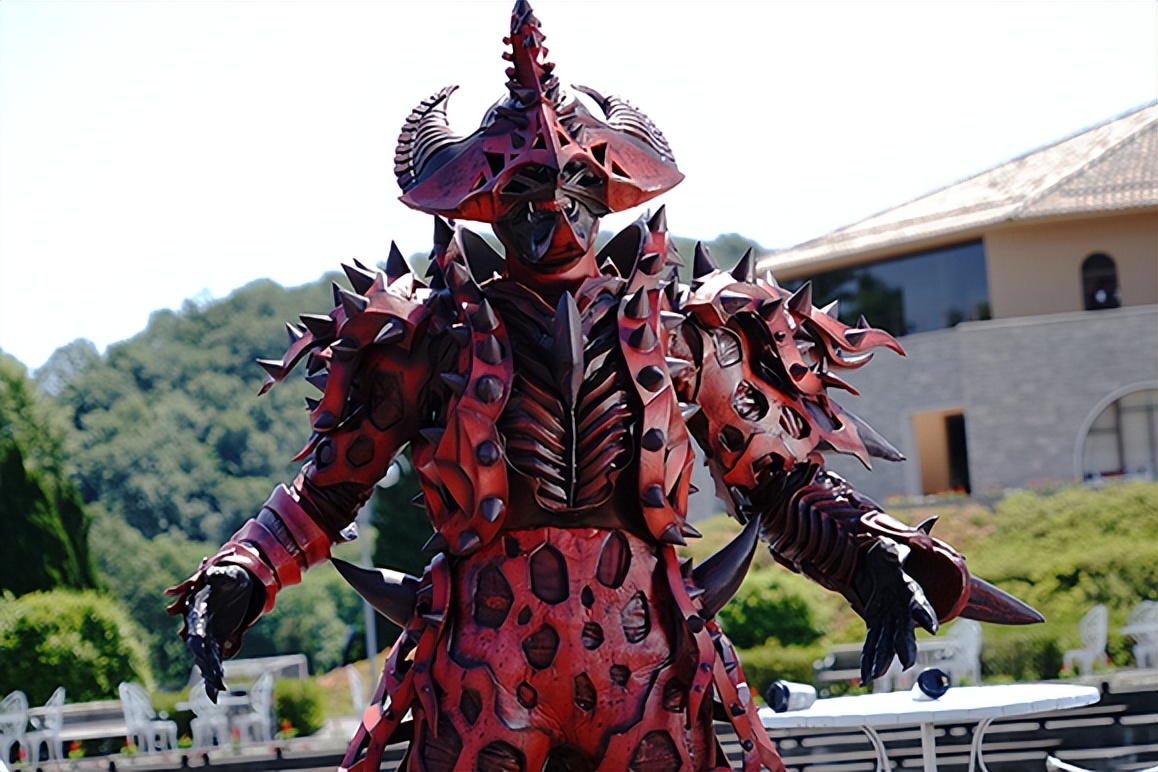 假面骑士revice帝骑回归,假面骑士revice赤石是谁