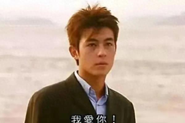 曝光！陈冠希私密照惊人尺度，网友热议