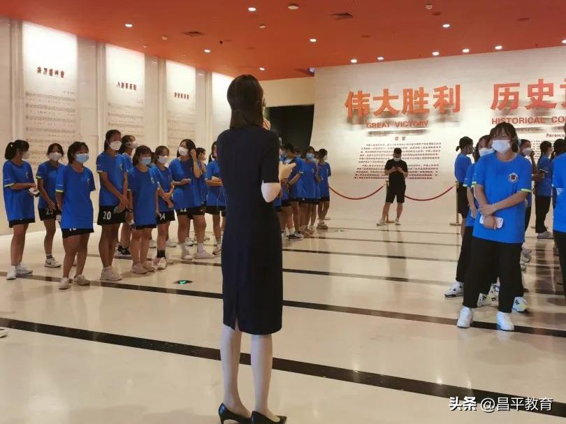 这个暑假,小小足球再叙京蒙情