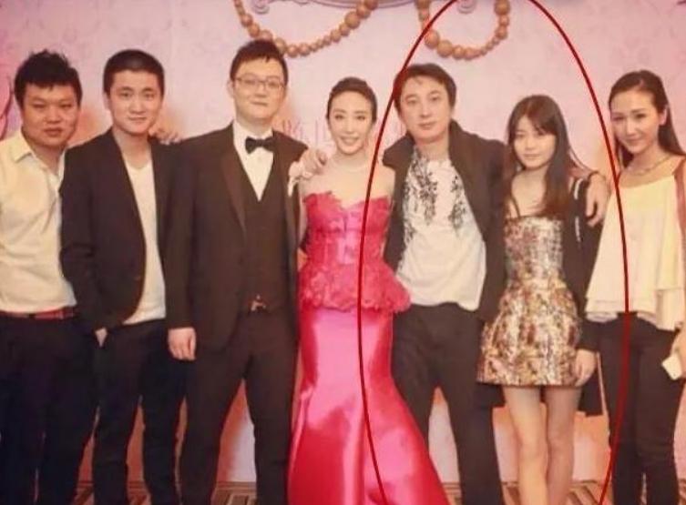 从“纯情少年”到“浪荡公子”，王思聪到底经历了什么？