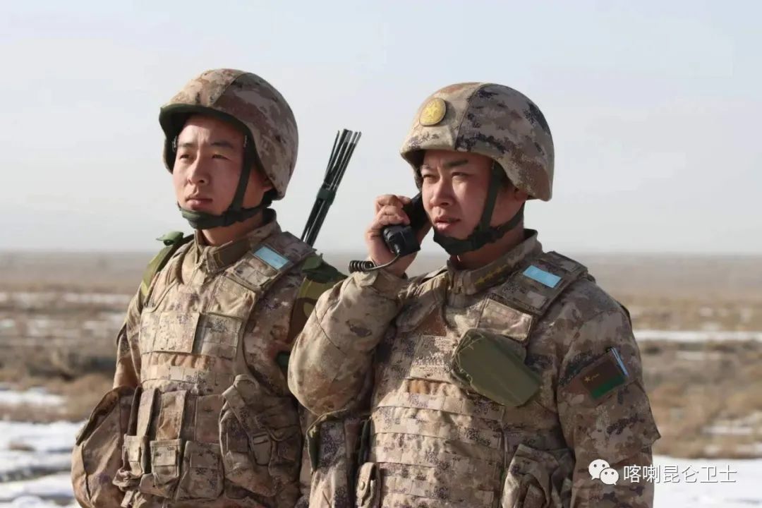 原声感受高原火器实弹射击,新战友的第一次400米障碍