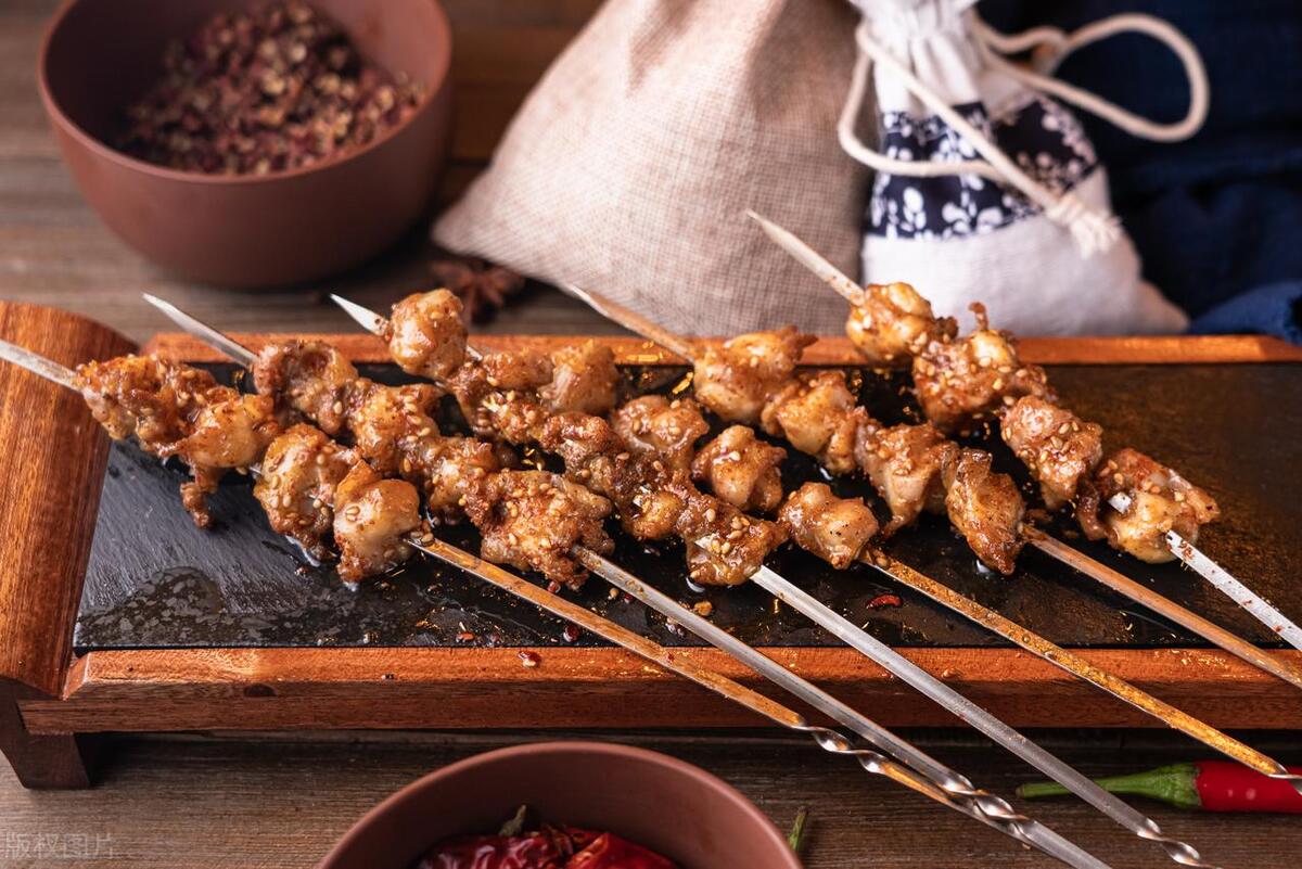 烧烤店生意火爆盈利,烧烤店赚钱产品