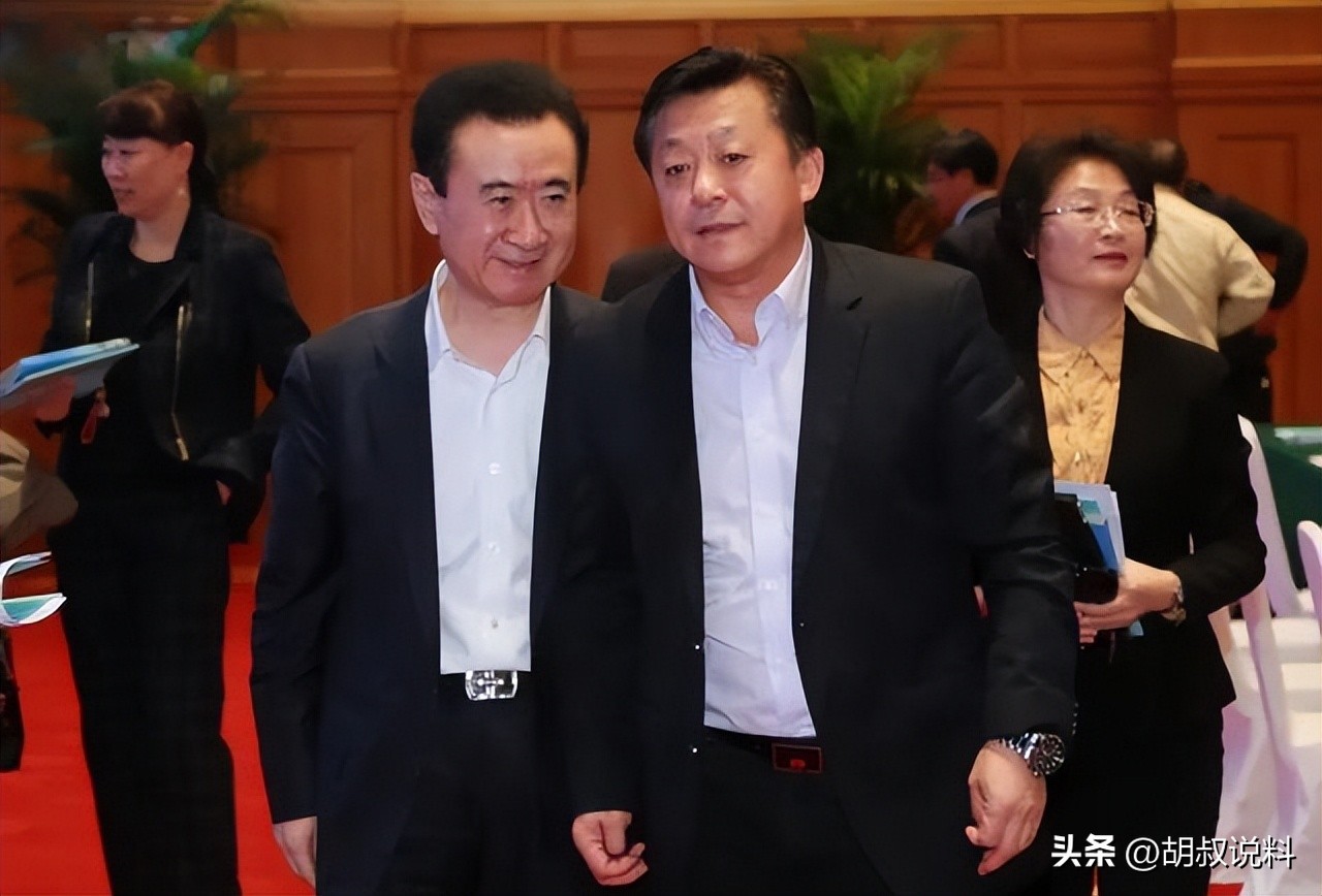 王健林被采访负债视频,王健林之子王思聪现在的情况如何