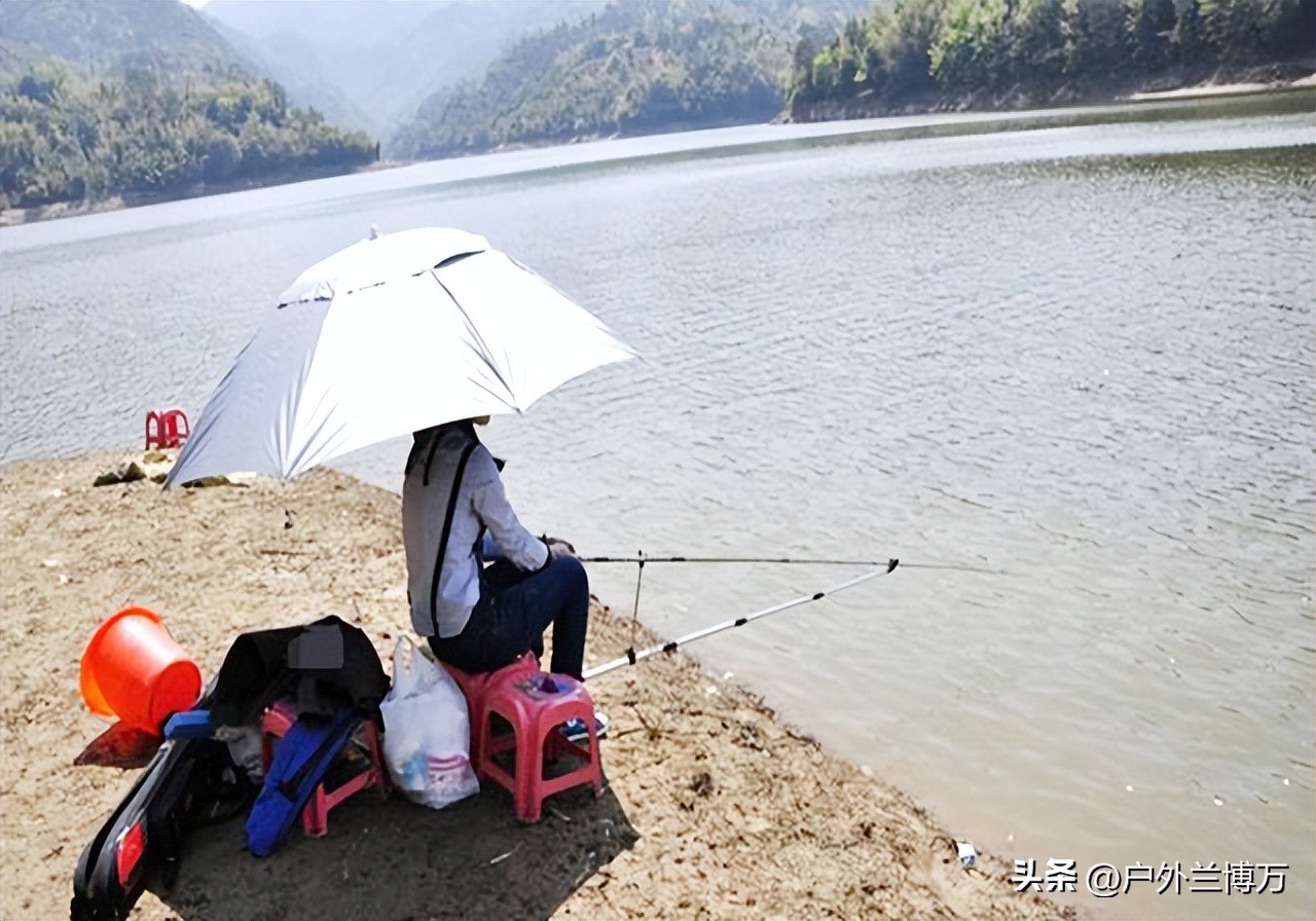 钓鱼有哪些小用品简单好用,最实用钓鱼用品排行榜