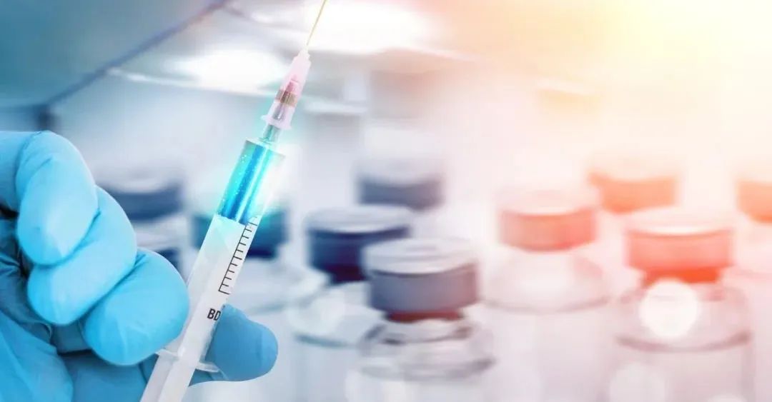 银屑病什么时候可以用生物制剂 (银屑病的生物制剂有哪些注意事项)