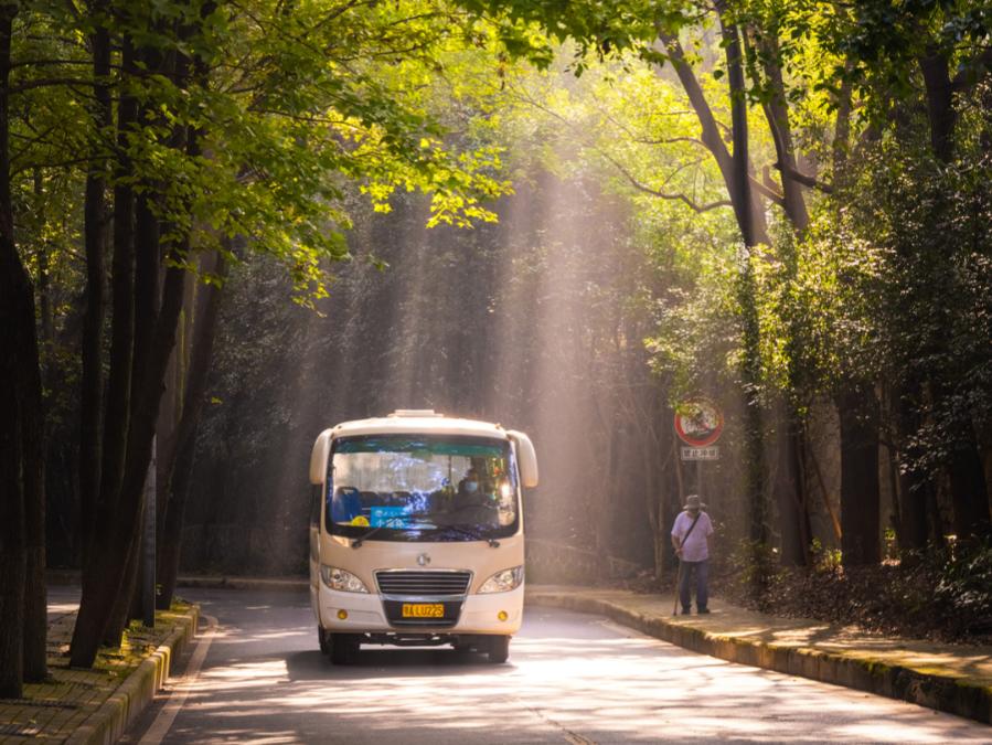 江湖风云起，群英临天下！看百卅武大，横刀立马，仗剑天涯！