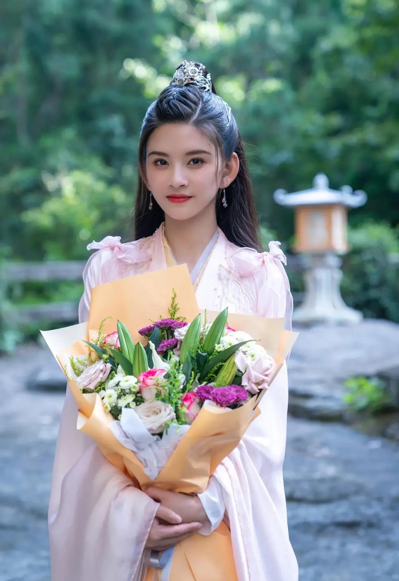 林思意写真照,林思意颜值分析