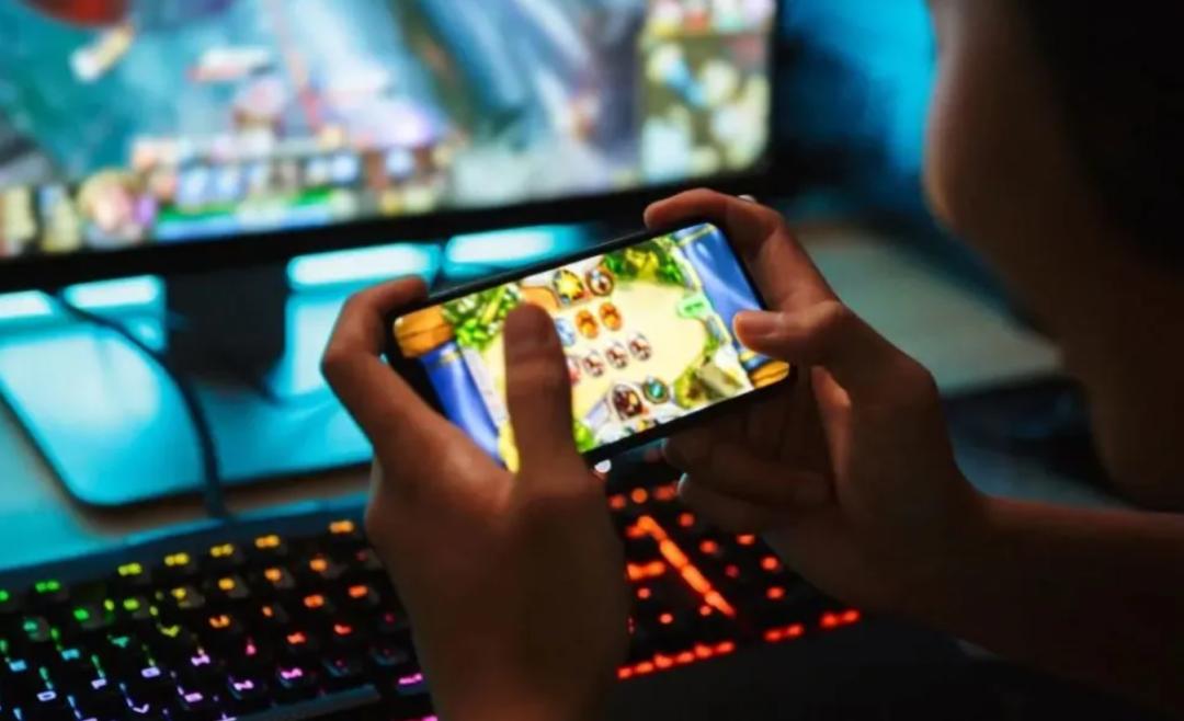 暴雪网易分手后，游戏大厂争夺百万玩家，谁能胜出？