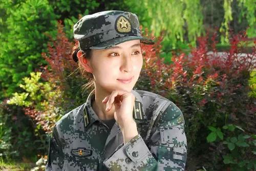 30年军龄正团转业还是退休,22年军龄正营转业拿多少钱