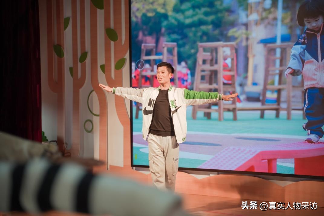 我，单位全是女生，就我一个男的，擅长唱歌跳舞，领导把我当个宝