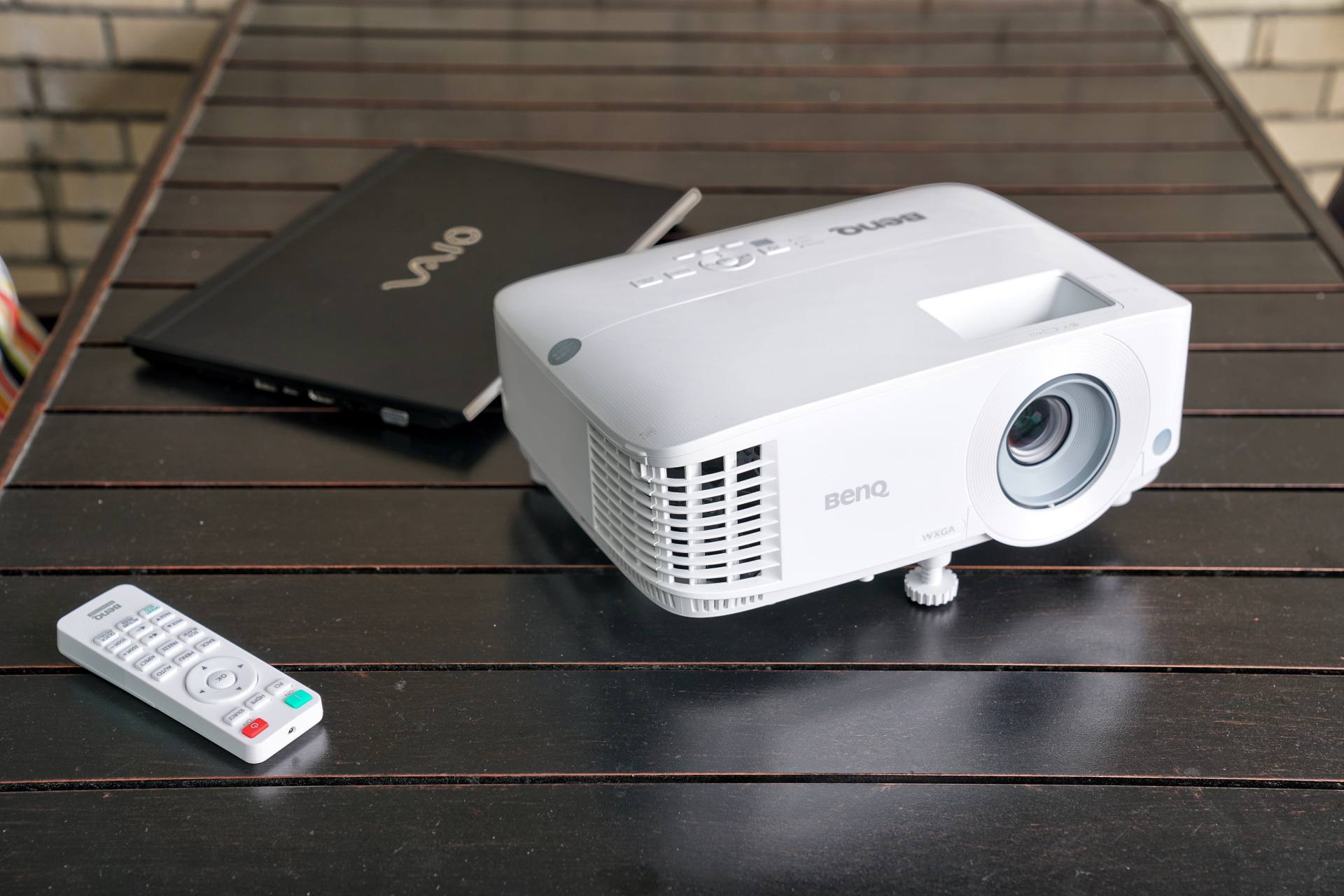 明基mh560投影仪评测,明基mw560投影仪使用教程