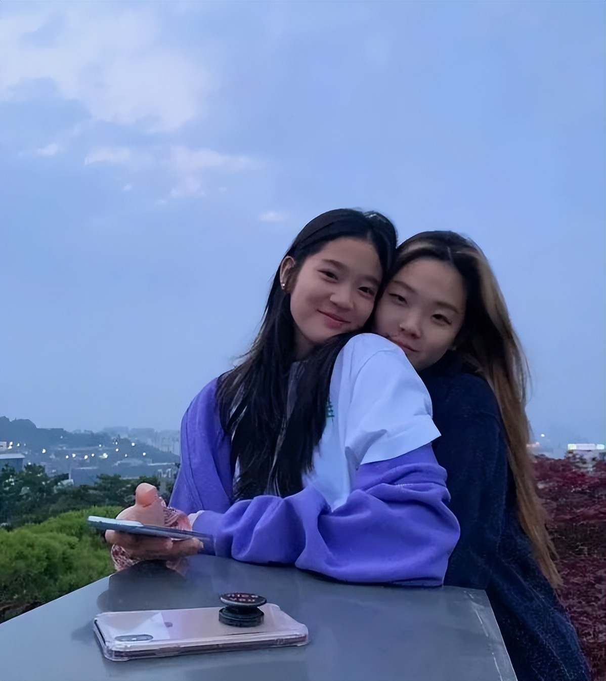 与川普女儿是校友，百亿千金却穿平价卫衣，喜欢和平民子女交朋友