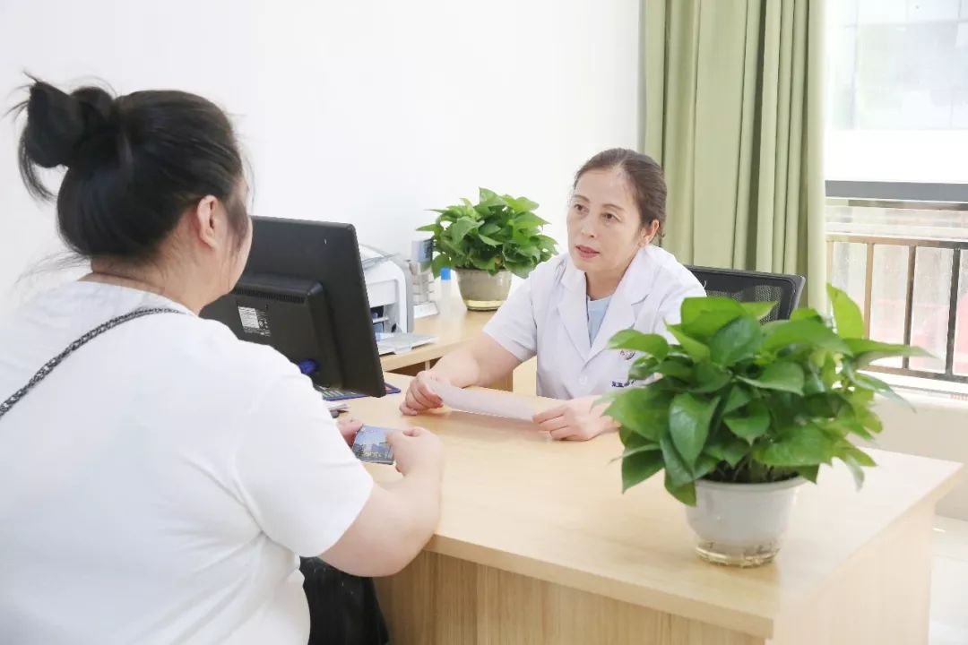 穿裙子怎么做妇科检查,女人妇科检查时竟要被看这里