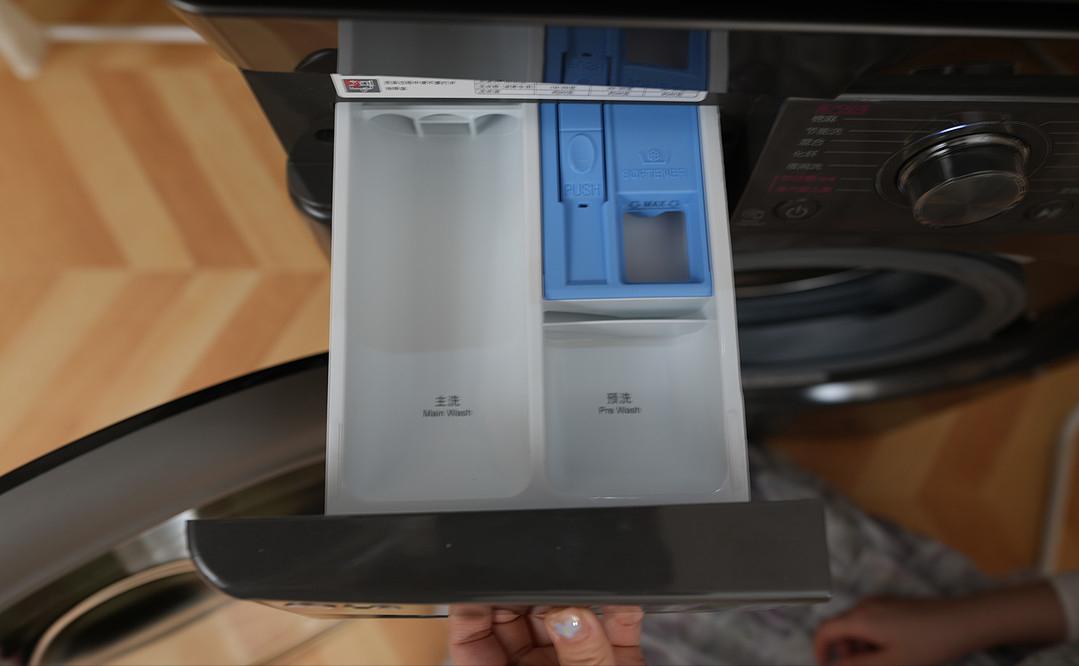 超越妈妈手洗？LG星云黑洗烘套装，AIDD直驱+双变频热泵香不香？