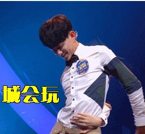 长腿、细腰、翘臀，女星拼命想要的身材，咋就长在了这些男星身上