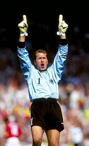 2022足球巨星排行图片,2020足球巨星排名前十