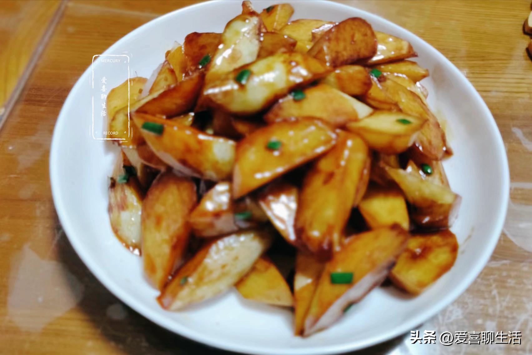 秋分后，这菜正当季，8块一斤有点贵，随手一焖，脆嫩鲜甜好香呀