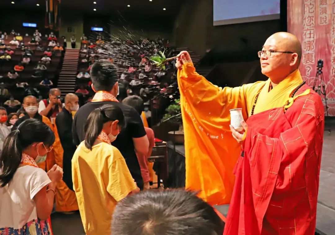 佛光山住持心保法师简介,佛光山寺庙星云大师