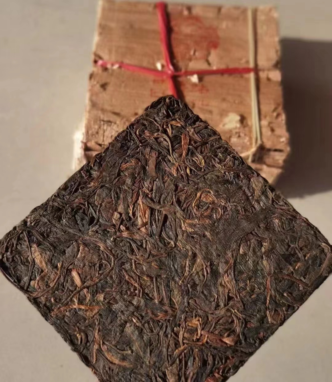 一壶清茶一炉禅香一束枯花,一壶茶一炉香一缕阳光