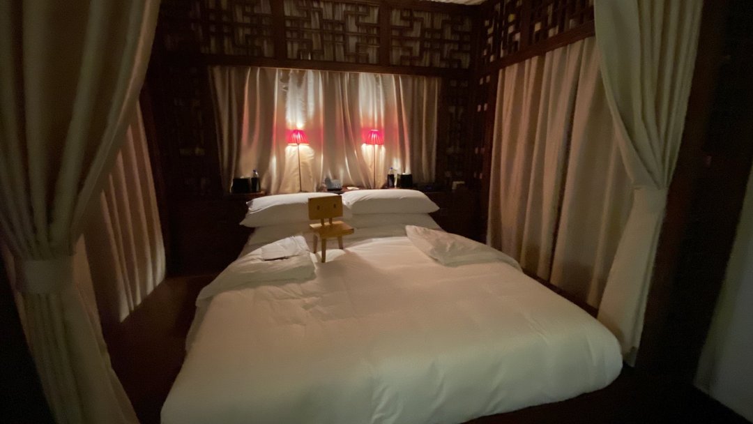 新海诚导演最新作,导演新海诚晒中韩工作餐