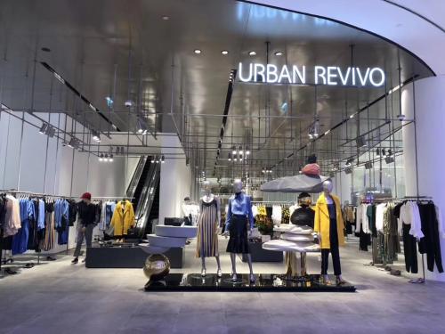 得Z世代者得天下,这话不假,看快时尚品牌UR的逆袭就知道了