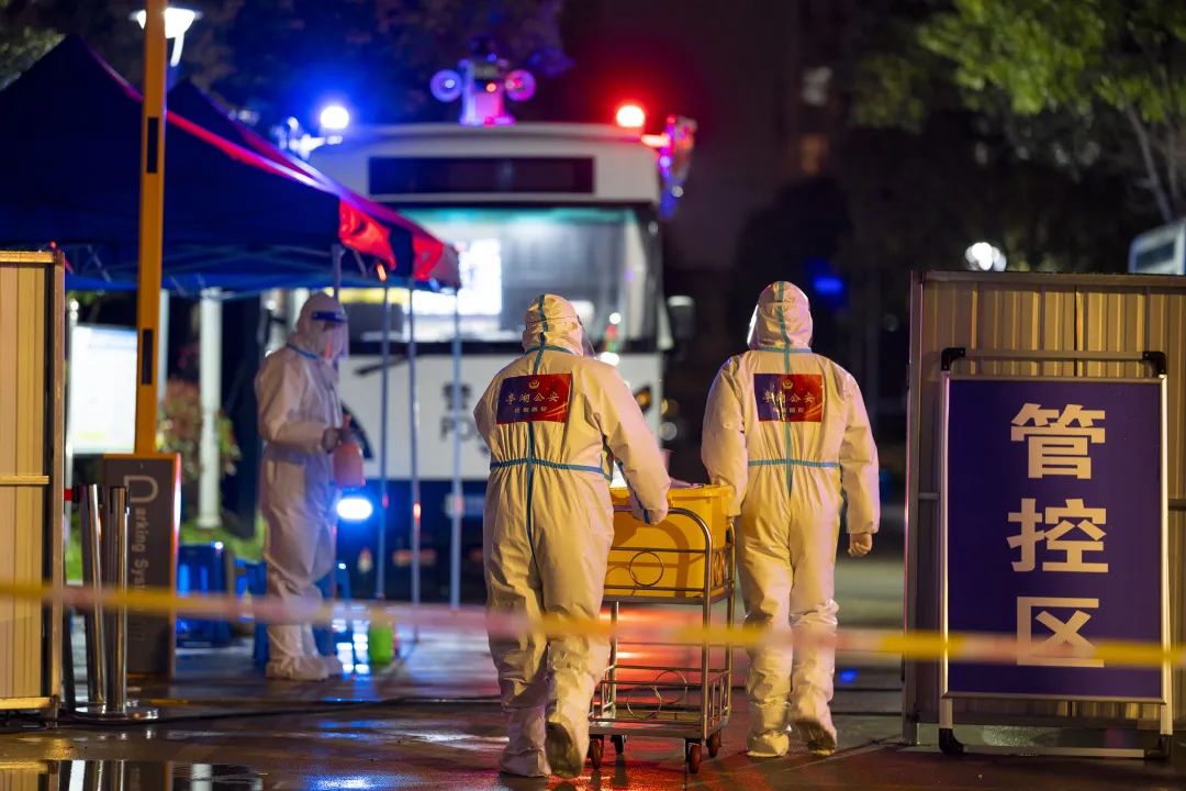 【抗疫一线】江苏公安:同心抗疫待春回镜头定格“疫”瞬间