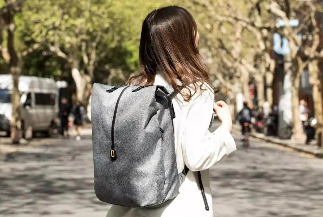 北漂女孩租老人房,北漂女孩1000块钱的出租屋生活