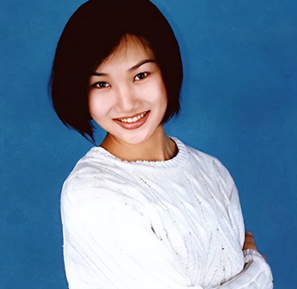 新闻联播主持人李梓萌真实头发,新闻联播主播李梓萌讲东北话