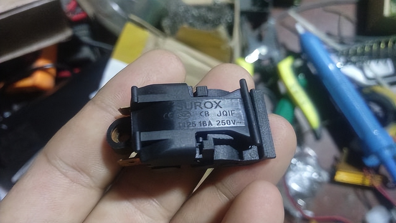 电热水壶蒸汽开关坏了怎么维修,电热水壶蒸汽开关坏了怎么换视频