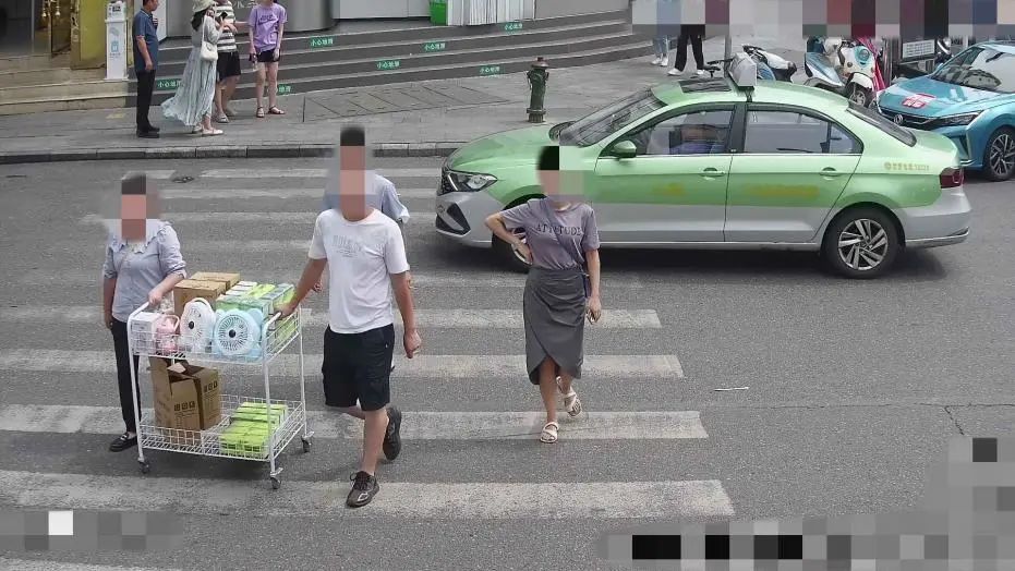 礼物随便挑！只需要动动手指，就能“免费”领回家？