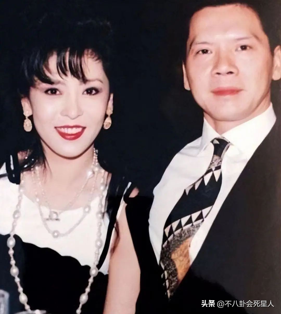 李小龙丁佩向华强陈岚的关系,向华强老婆是丁佩还是陈岚