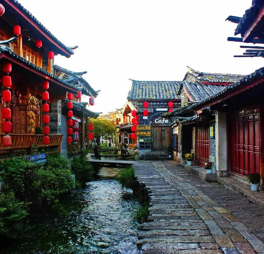 浜戝崡鏃呮父绉熻溅鏀荤暐,绌锋父浜戝崡鏃呮父鏀荤暐