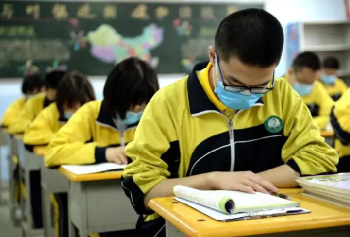 今年高考文科生有利好吗,中考科目及各科分数总分2023