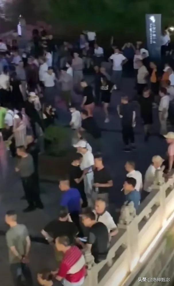 苏州新市桥露天跳舞，舞客为何趋之若鹜？