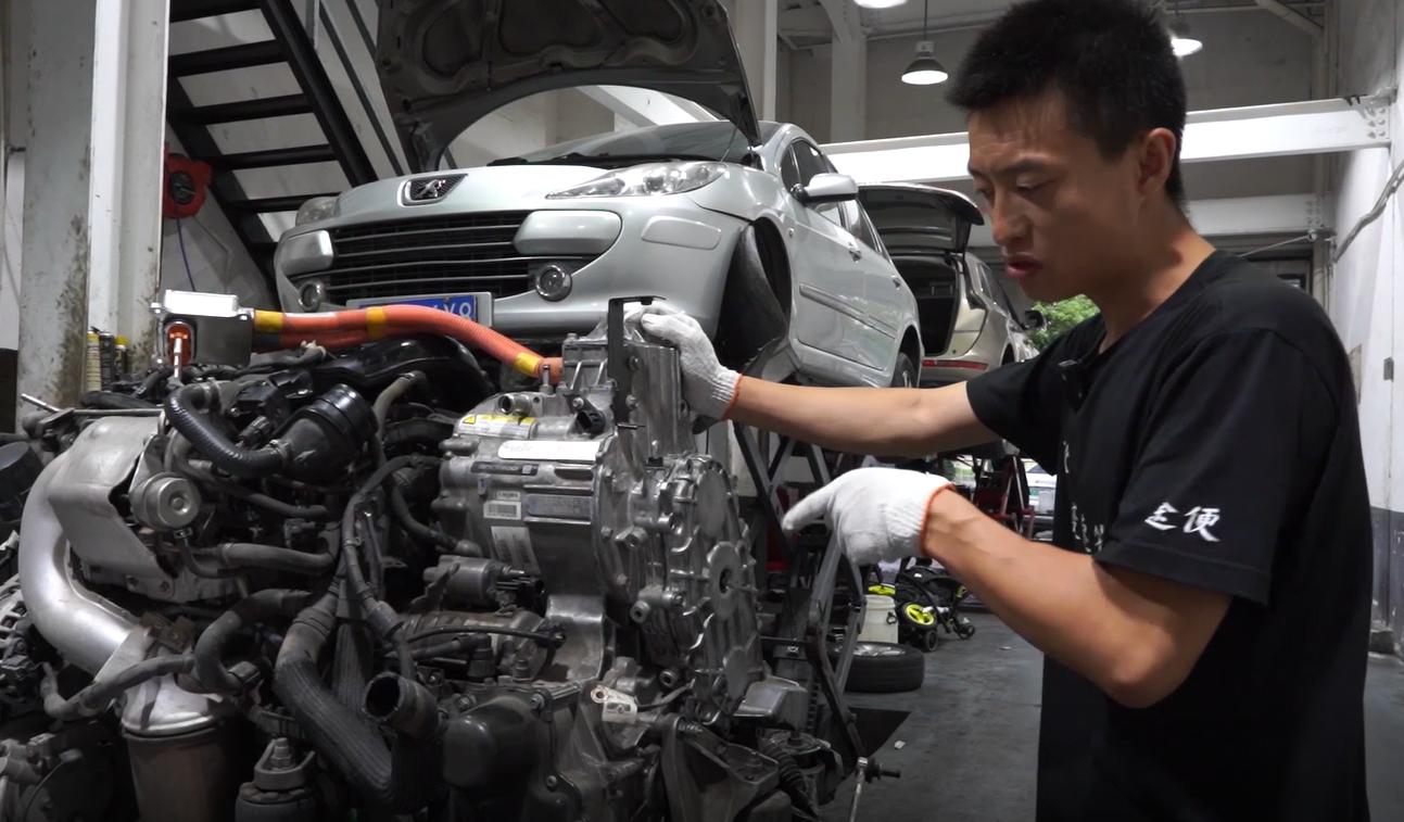 比亚迪秦混动变速箱行驶哒哒异响,比亚迪秦pro变速箱异响怎么解决