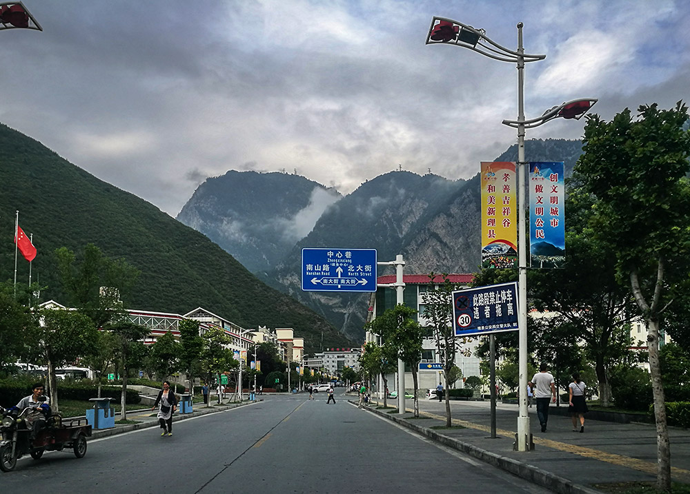 西部大草原旅游攻略,四川红原大草原自驾旅游攻略