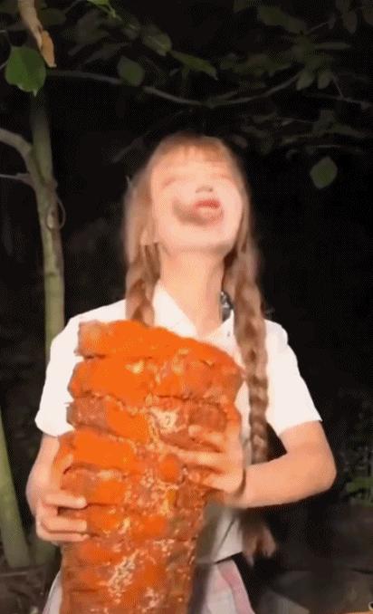 网红女主播吃大白鲨调查后续,网红被爆料吃大白鲨