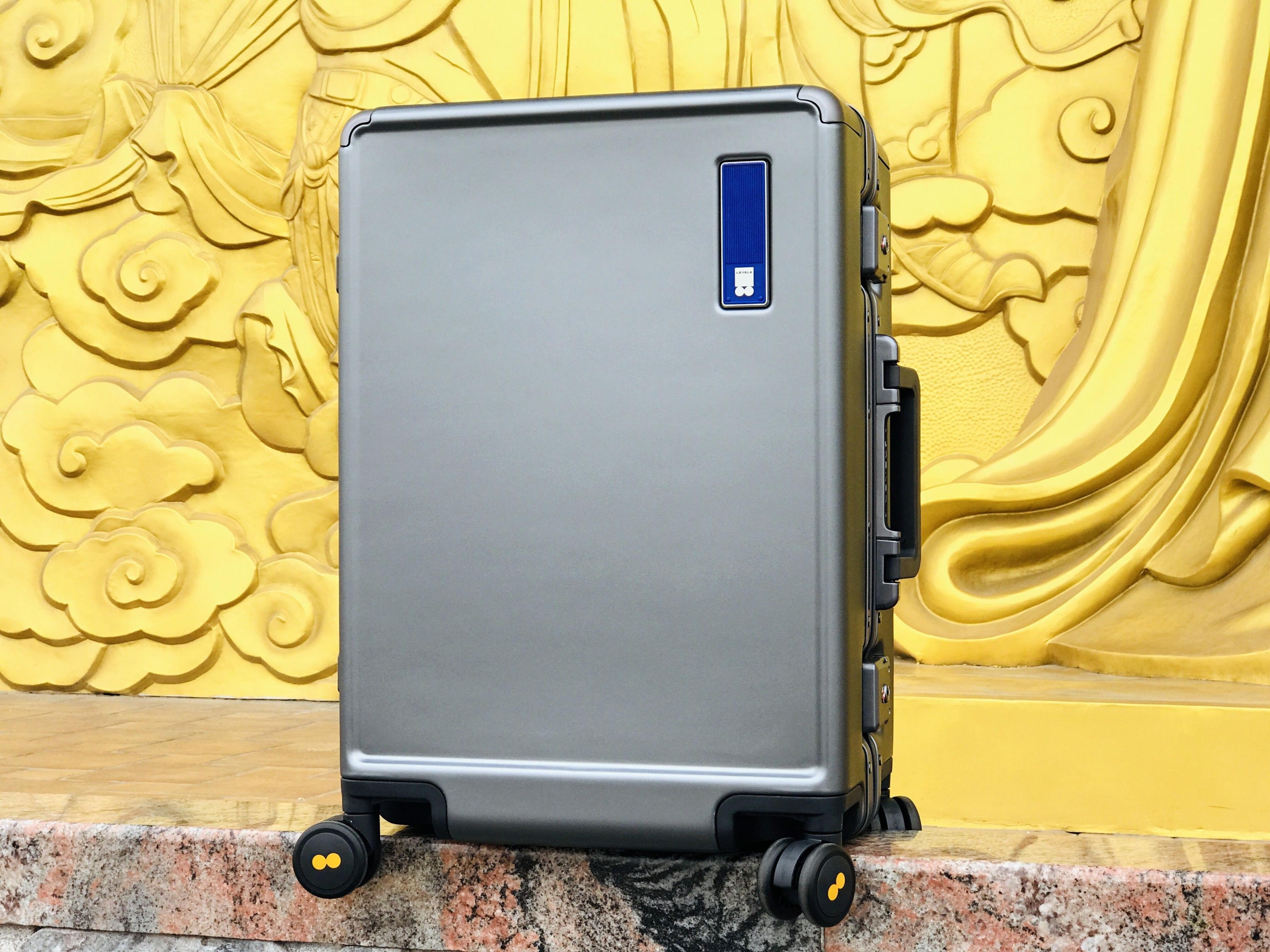 行李箱全铝的好还是pc的好,买行李箱是买铝框款还是拉链款