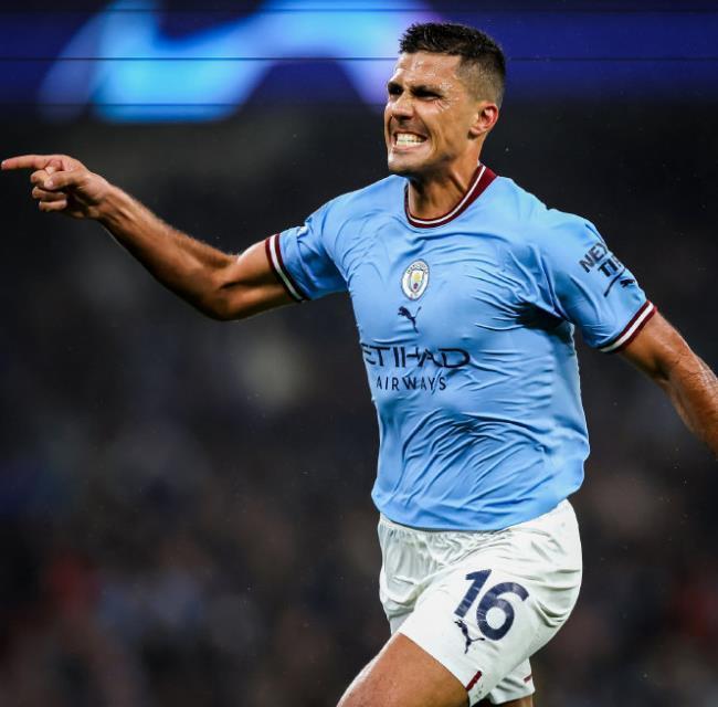 拜仁耻辱一夜，哈兰德创记录打崩虎扑！梅西金球危？