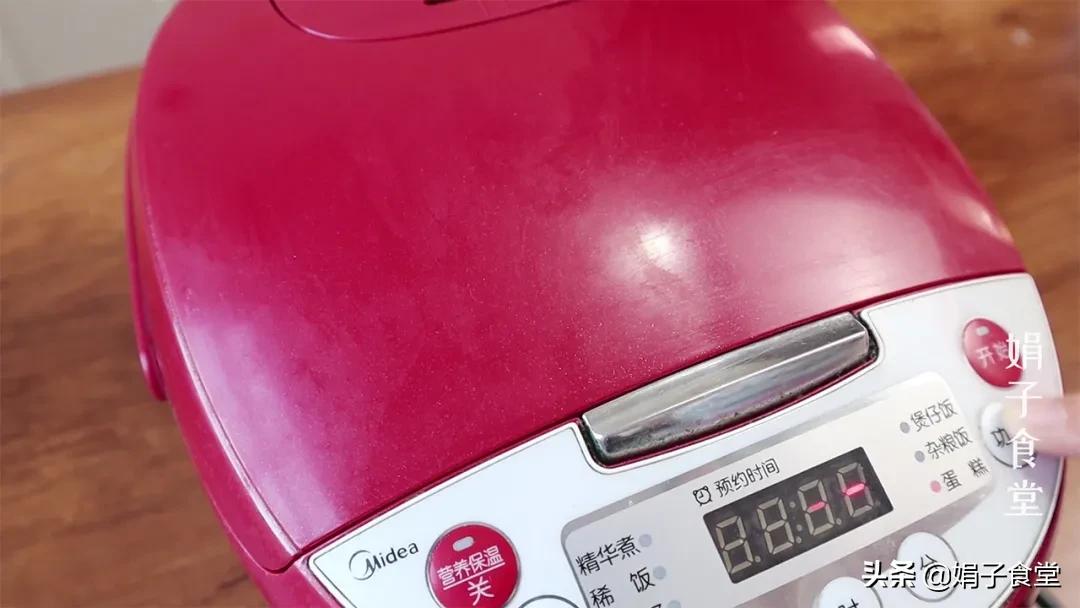 想吃蛋糕不用出去买教你在家做,蛋糕简单又好吃不用电饭煲