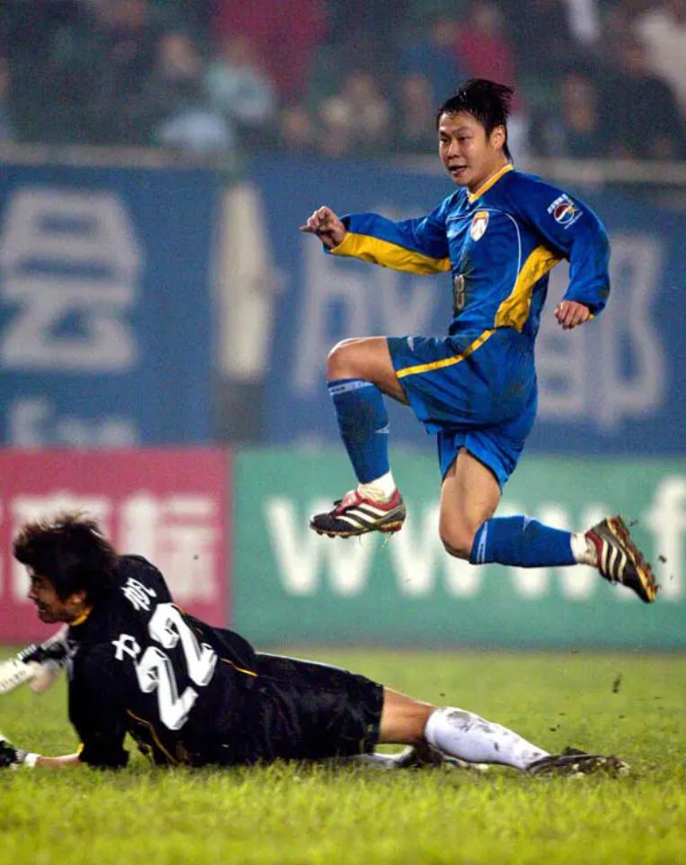 无缘世界杯的十大足球巨星,无缘2002年世界杯的十大球星