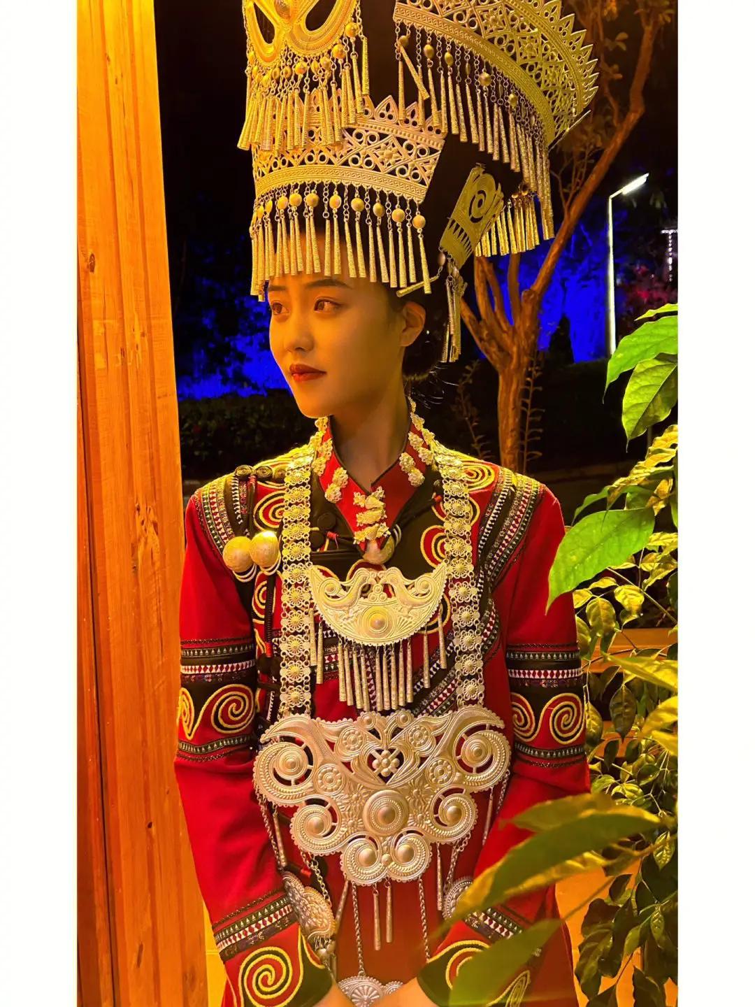 彝族里面普姓的由来,彝族姓氏为什么有4个字