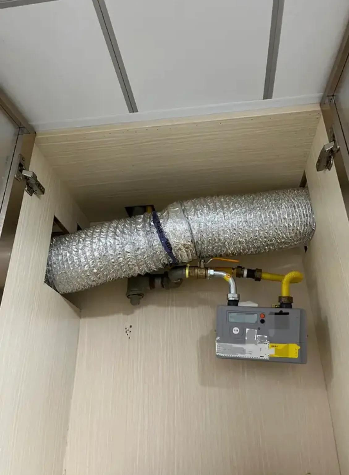 更换抽油烟机旧的先卸哪个部位,老式顶吸式油烟机滴油管更换