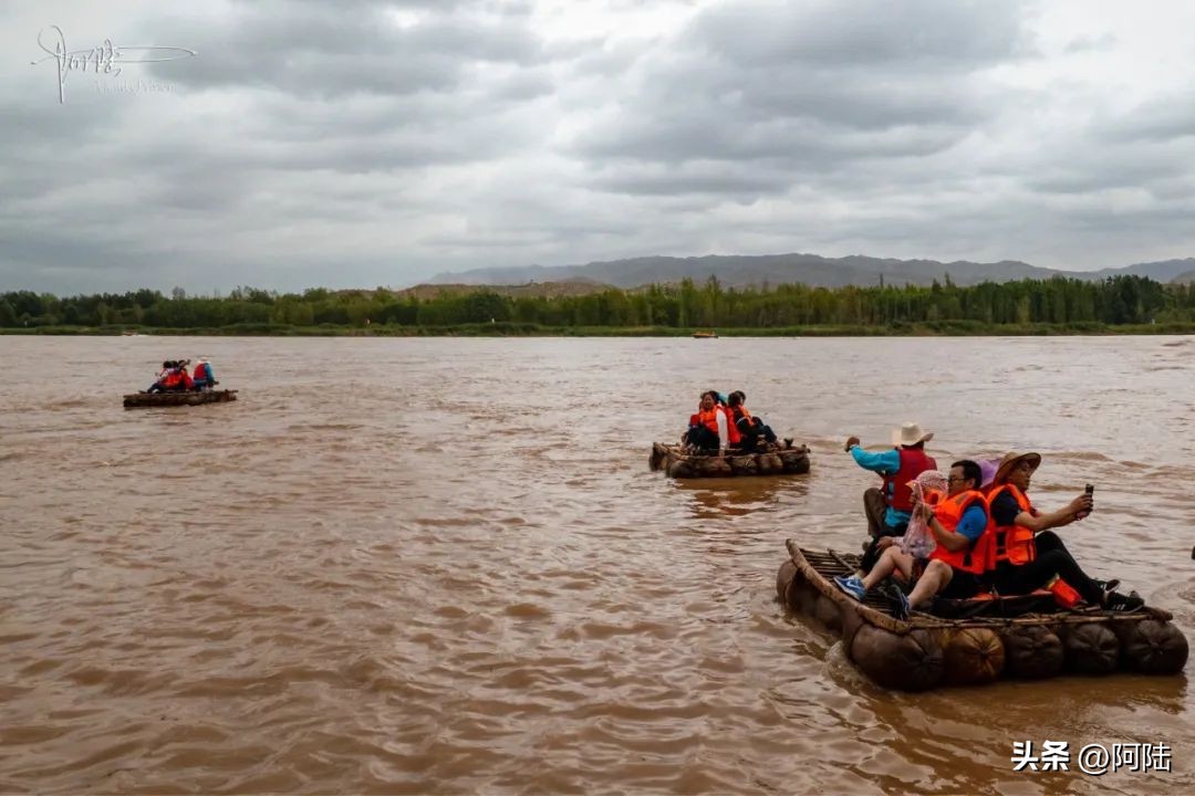 游玩鸣沙山,鸣沙山月牙泉与中卫沙坡头哪个好