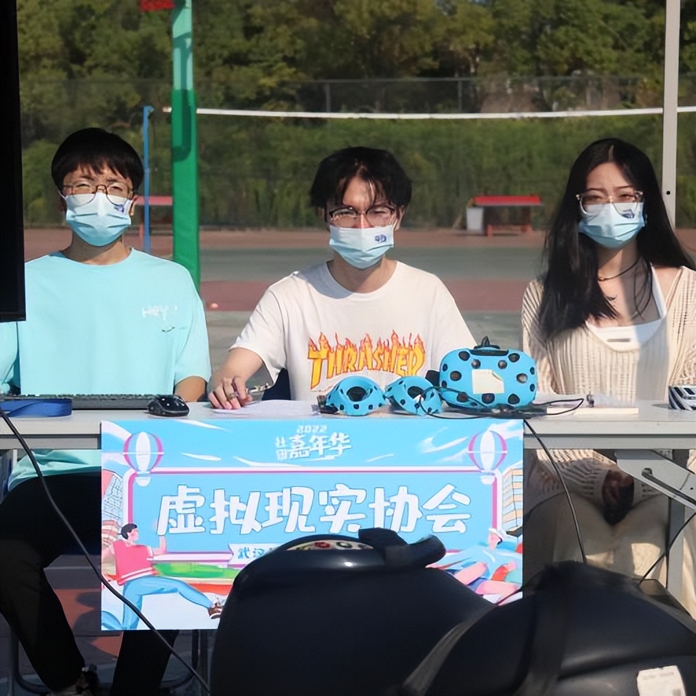 武汉软件工程职业学院在校学生,武汉软件工程职业学院春夏秋冬