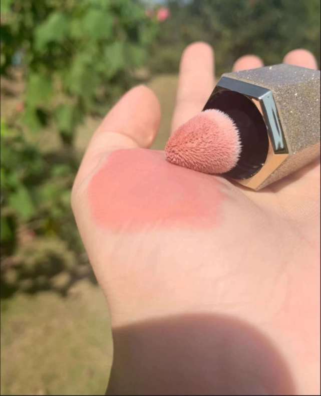 最近很火的口红腮红,自从有了神仙腮红少女感瞬间get