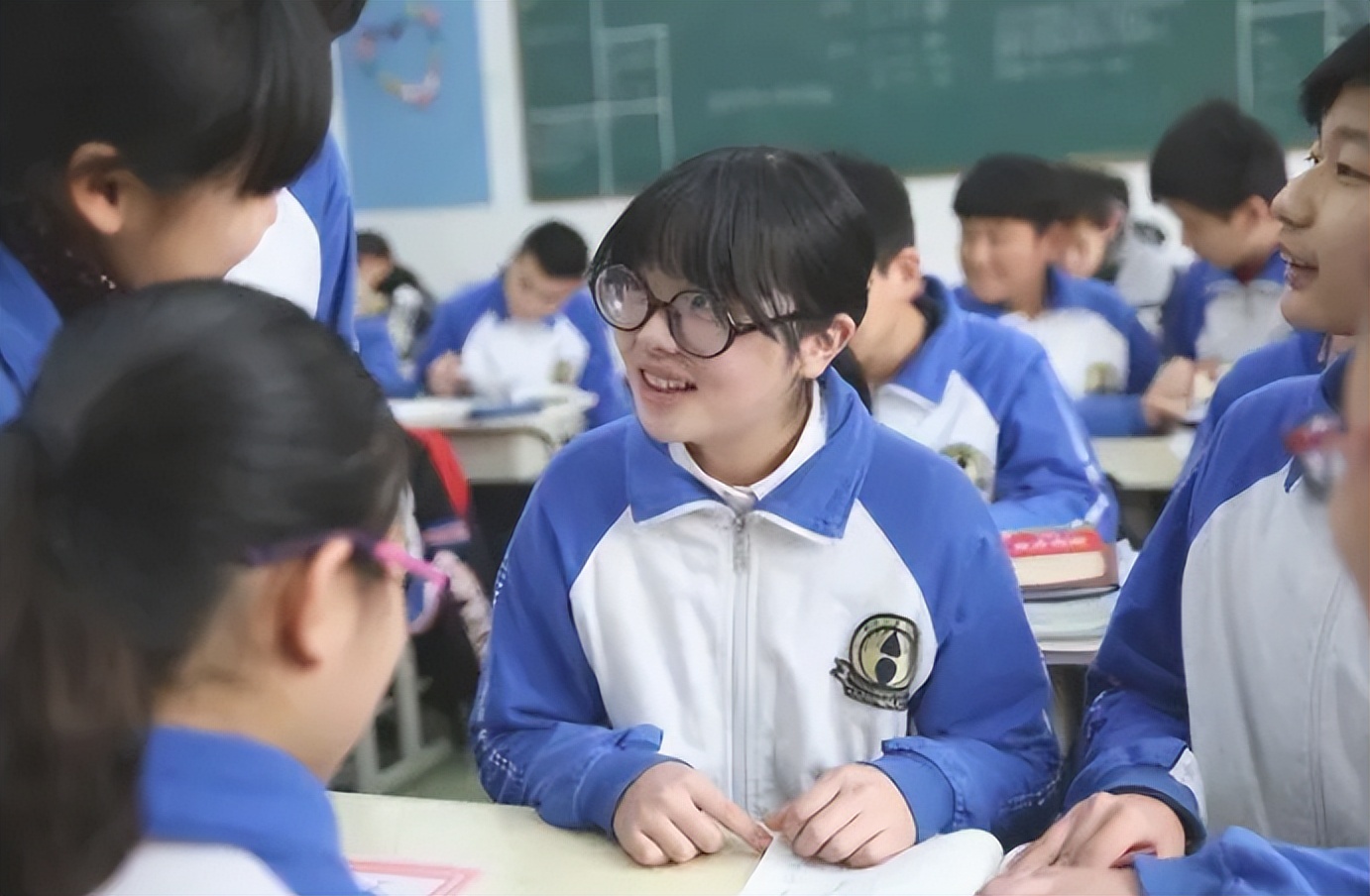 孩子中考成绩差想上高中怎么办呢,中考只考了300分怎么办