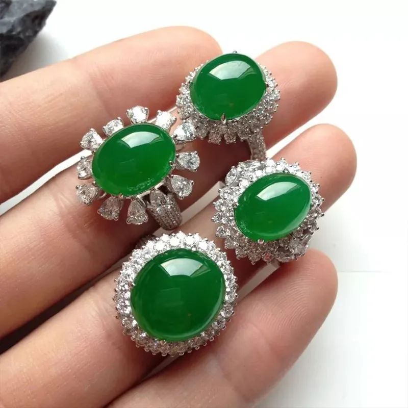 岫玉和翡翠还傻傻分不清楚？行家一眼就能看出来