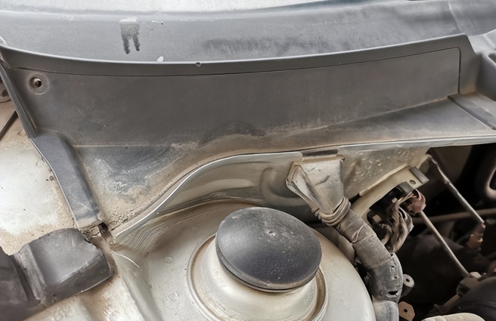 车内空调异味刚换的空调滤芯,车里有异味换空调滤芯管用吗