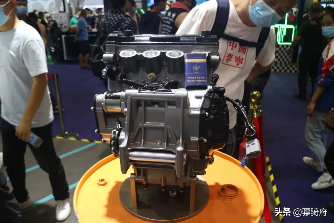 别老骂人网红，看这架势凯越今后几年大约要玩几票大的